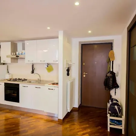 Napolistayin Flat In